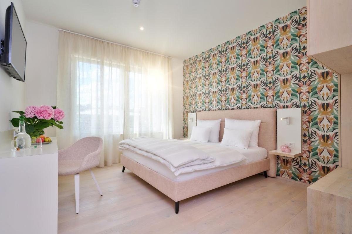 اشتراوبينغ Hotel Der Einrichter المظهر الخارجي الصورة
